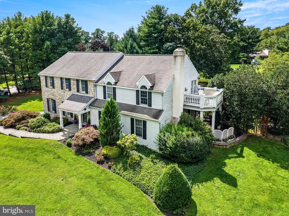 9 Anthony Dr, Malvern, PA 19355