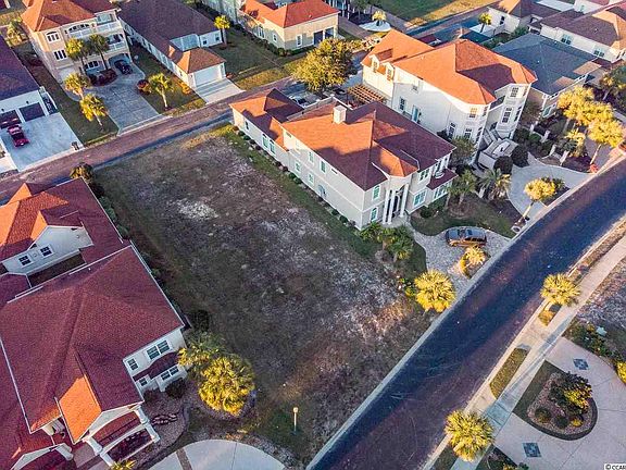 4th image of 158 Avenue of the Palms #The Bluffs