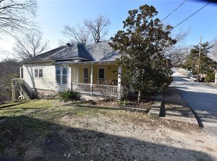 8 Singleton St, Eureka Springs, AR 72632