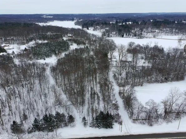 55901 Colby St, Dowagiac, MI 49047