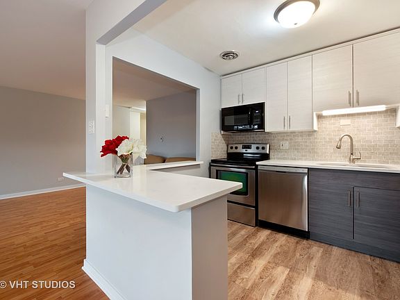 2nd image of 5406 S Harper Ave APT 304