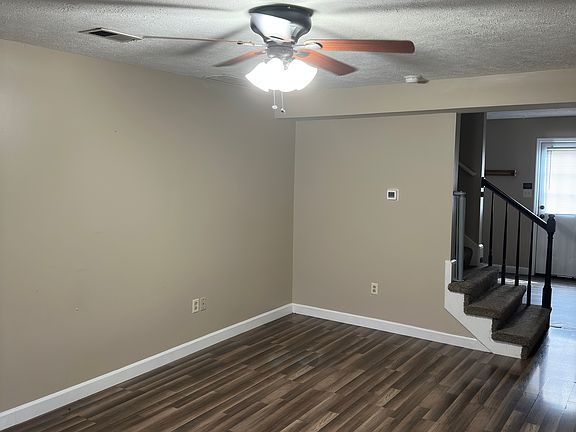 3rd image of 422 Sara Leigh Dr #2