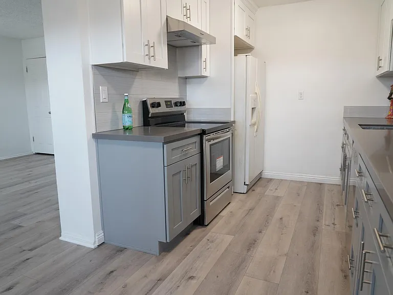 2852 Sawtelle Blvd #14 — Photo 7