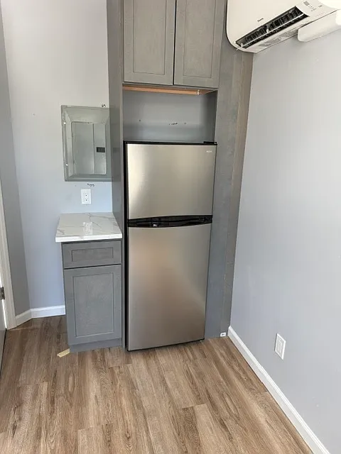1 bed, 525 sqft, $2,400 — Photo 3