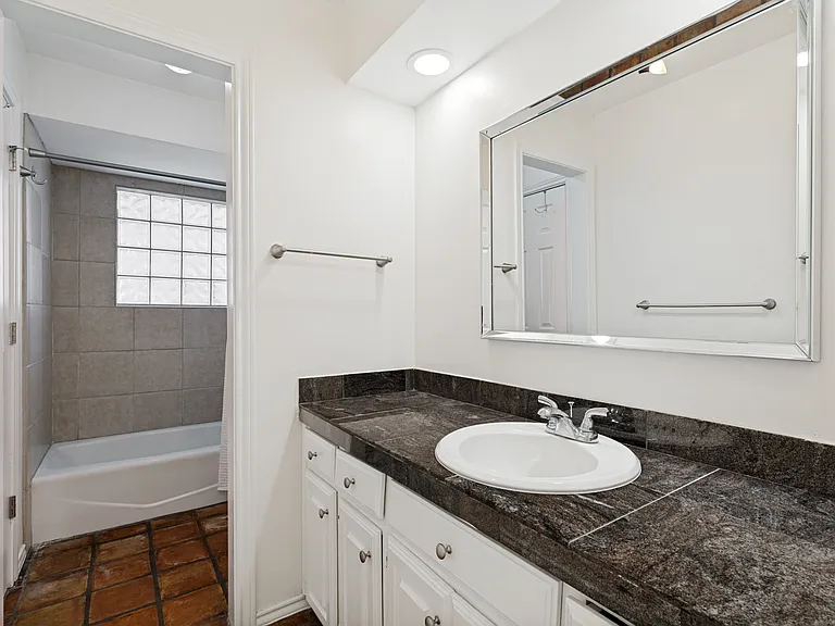 5045 Thunder Rd — Photo 10