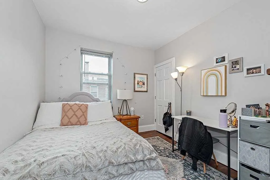 4 bed, $6,000 — Photo 4