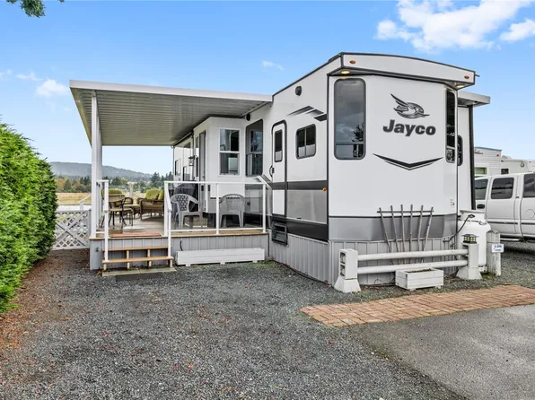 200 Corfield St N #208, Parksville, BC V9P 1N9