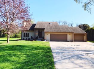 13905 W Cardinal Pkwy, New Berlin, WI 53151