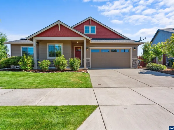 1324 Sunflower St, Woodburn, OR 97071