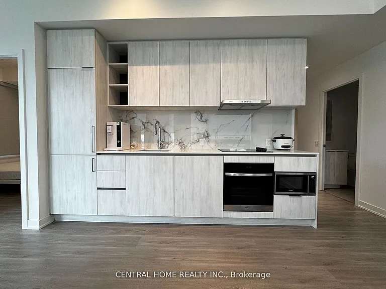 8 Wellesley St W #1612 — Photo 3