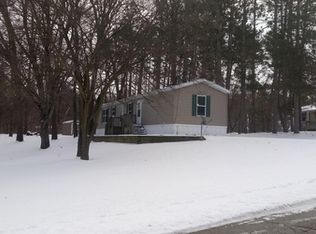 53420 Pine Dr, Middlebury, IN