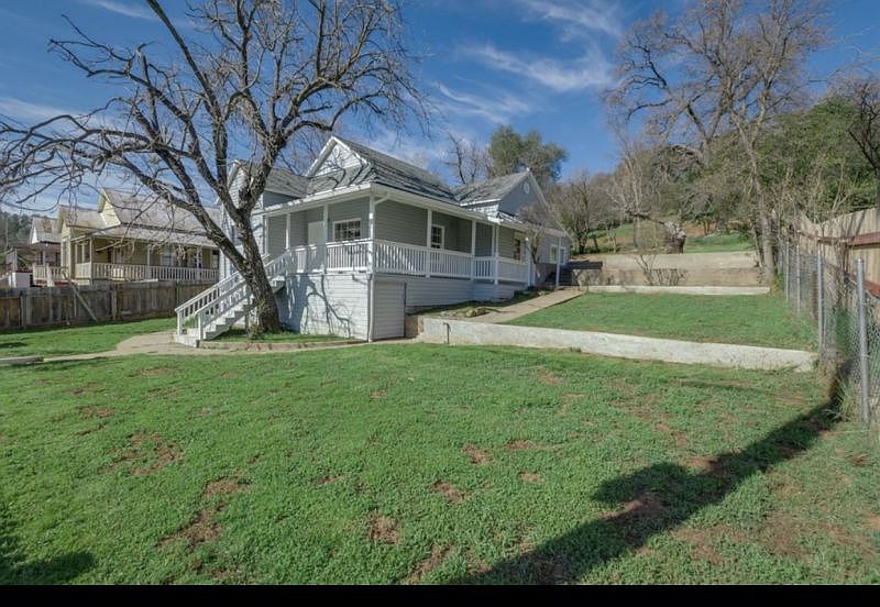 1st image of 1488 Finnegan Ln