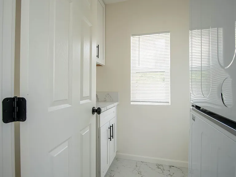 6352 Holabird St — Photo 17
