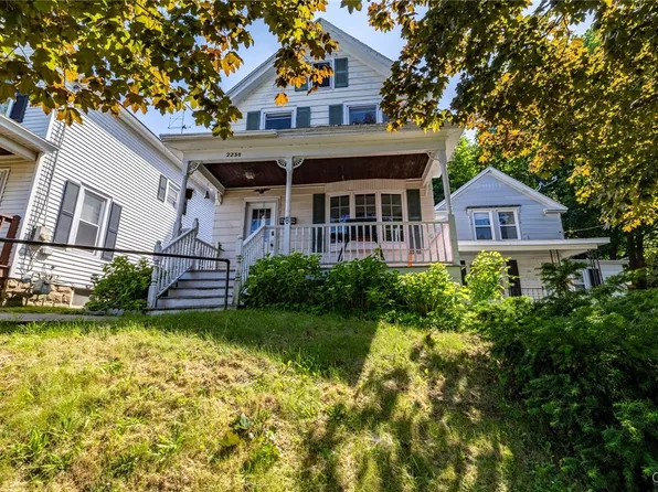 223 1/2 Syracuse Ave, Oswego, NY 13126