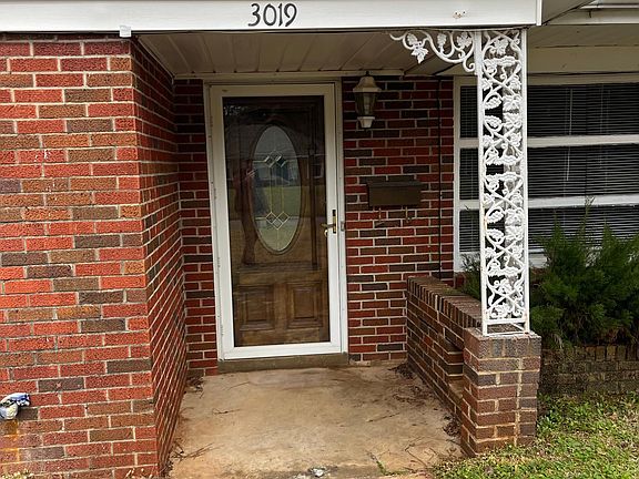 3rd image of 3019 Ashley Ave