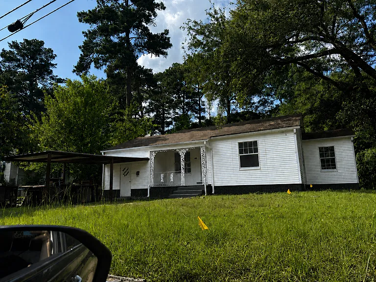 1417 Mahlow Dr — Photo 2