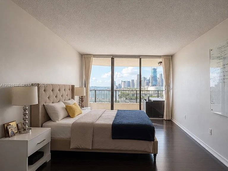 555 NE 15th St #16K — Photo 5