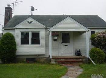 1st image of 3 Lottie Ave