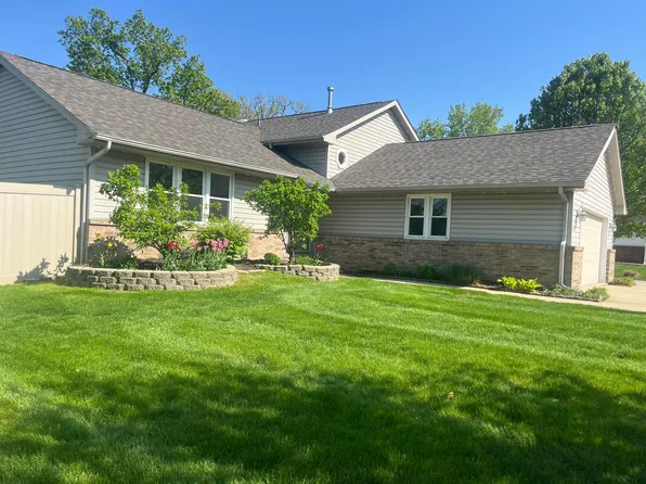 12613 Meadowlark Ln, Cedar Lake, IN 46303