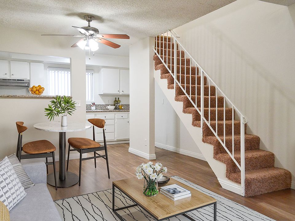 1st image of 21445 Saticoy St APT 20
