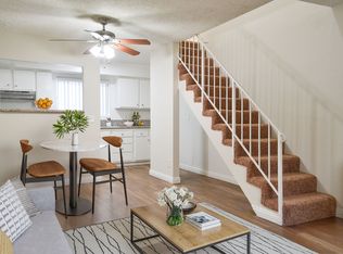 Villade - Kings Partner, Canoga Park, CA 91304