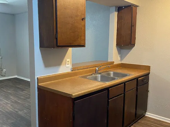 503 E Courtland Pl, San Antonio, TX