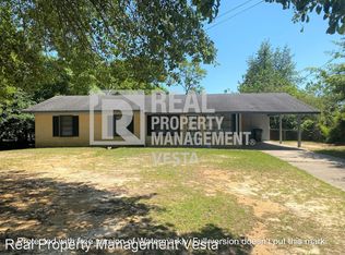 203 Ivelyn Dr, Warner Robins, GA 31088