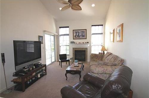 3rd image of 6203 Schindler Dr S
