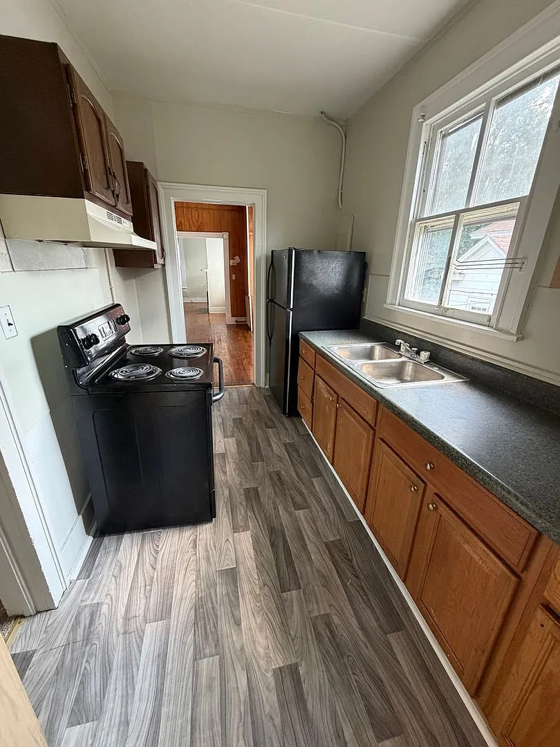 2 bed, 1.0 bath, 1332 sqft, $850 — Photo 4