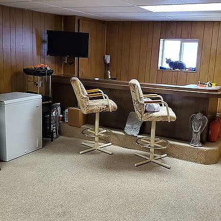 3rd image of 811 Houston Dr
