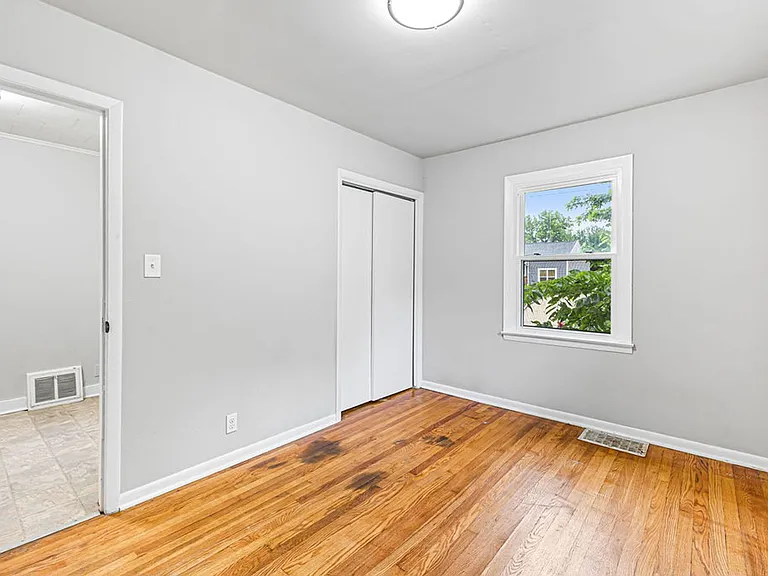3117 Charles St — Photo 19