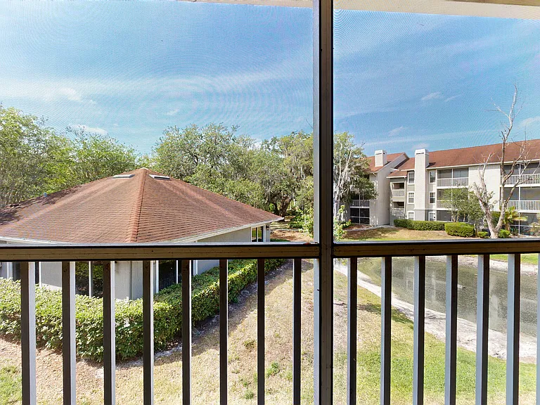 Altamira Place Apartment Homes — Photo 104