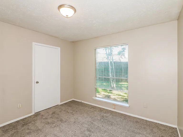 15306 Evergreen Place Dr — Photo 12