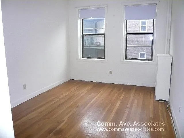 3 bed, 1.5 bath, $4,100 — Photo 3