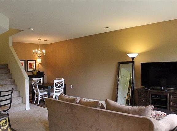 3rd image of 3059 Cloverly Ct