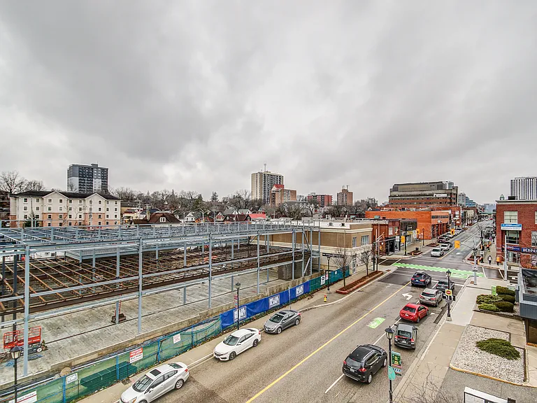 388 King St E #410 — Photo 30