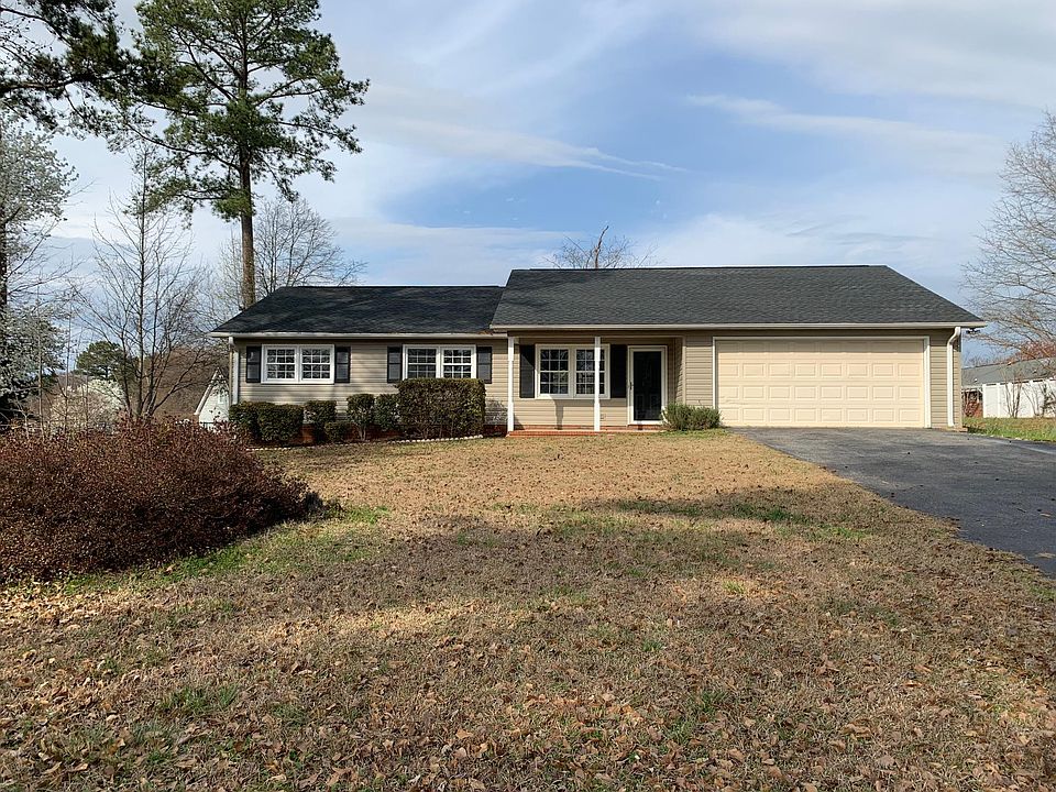 1st image of 115 Woodcreek Dr