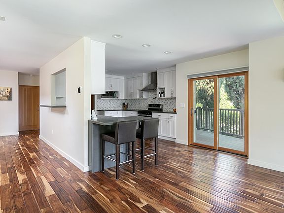 5th image of 2030 Prosser Ave