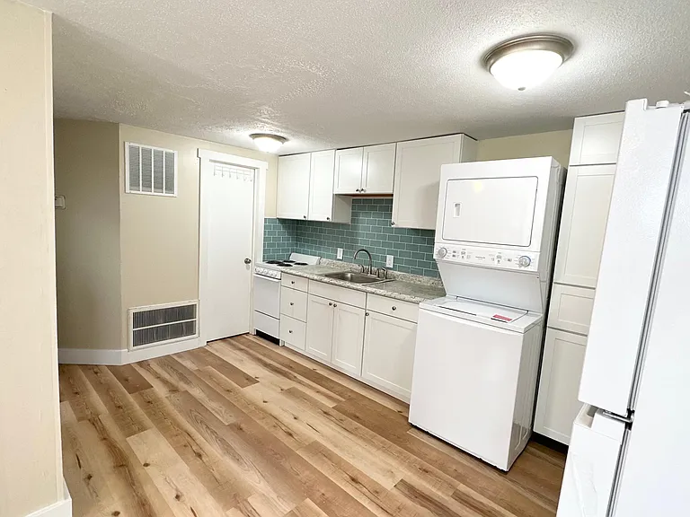 214 Myrtle Ave — Photo 4