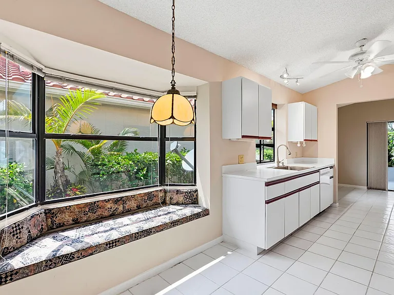 6170 Bay Isles Dr — Photo 8