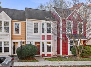 2110 Whisperwood Glen Ln, Reston, VA 20191