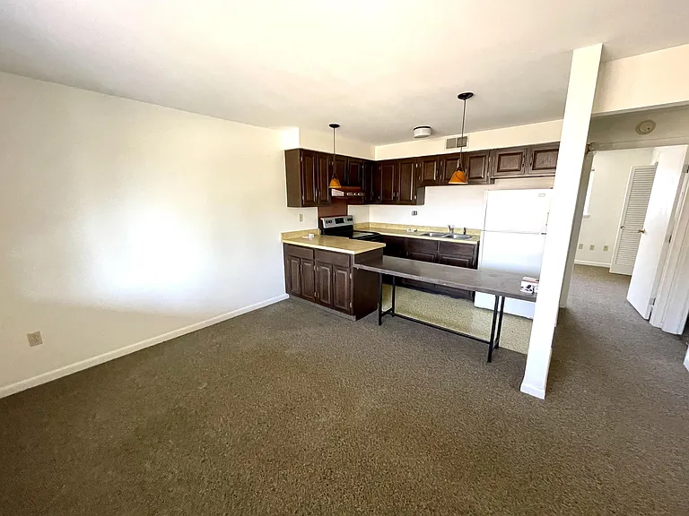 603 Union St #4 — Photo 2