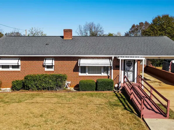 105 Lackey St, Morganton, NC 28655