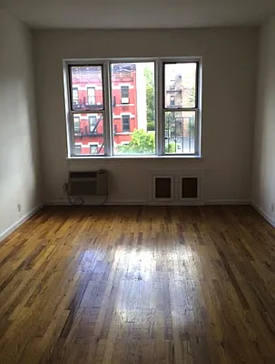 Rented by Acacia Realty | media 7