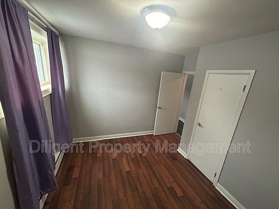 2nd image of 164 Westmount St Unit 1