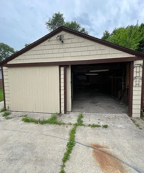 914 N Elm Ave — Photo 22