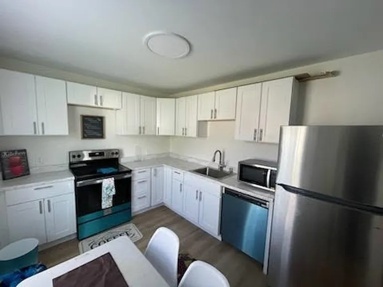 Bertha Cir — Photo 5
