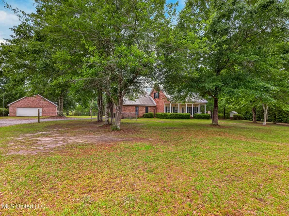 11493 White Star Rd, Biloxi, MS 39532