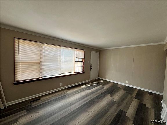 3rd image of 10518 Ewell Dr