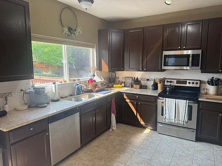 4964 Collingswood Dr — Photo 15